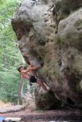 Yano Sala�n in Pilier de la Roche d'Hercule assis (Roche d'Hercule)